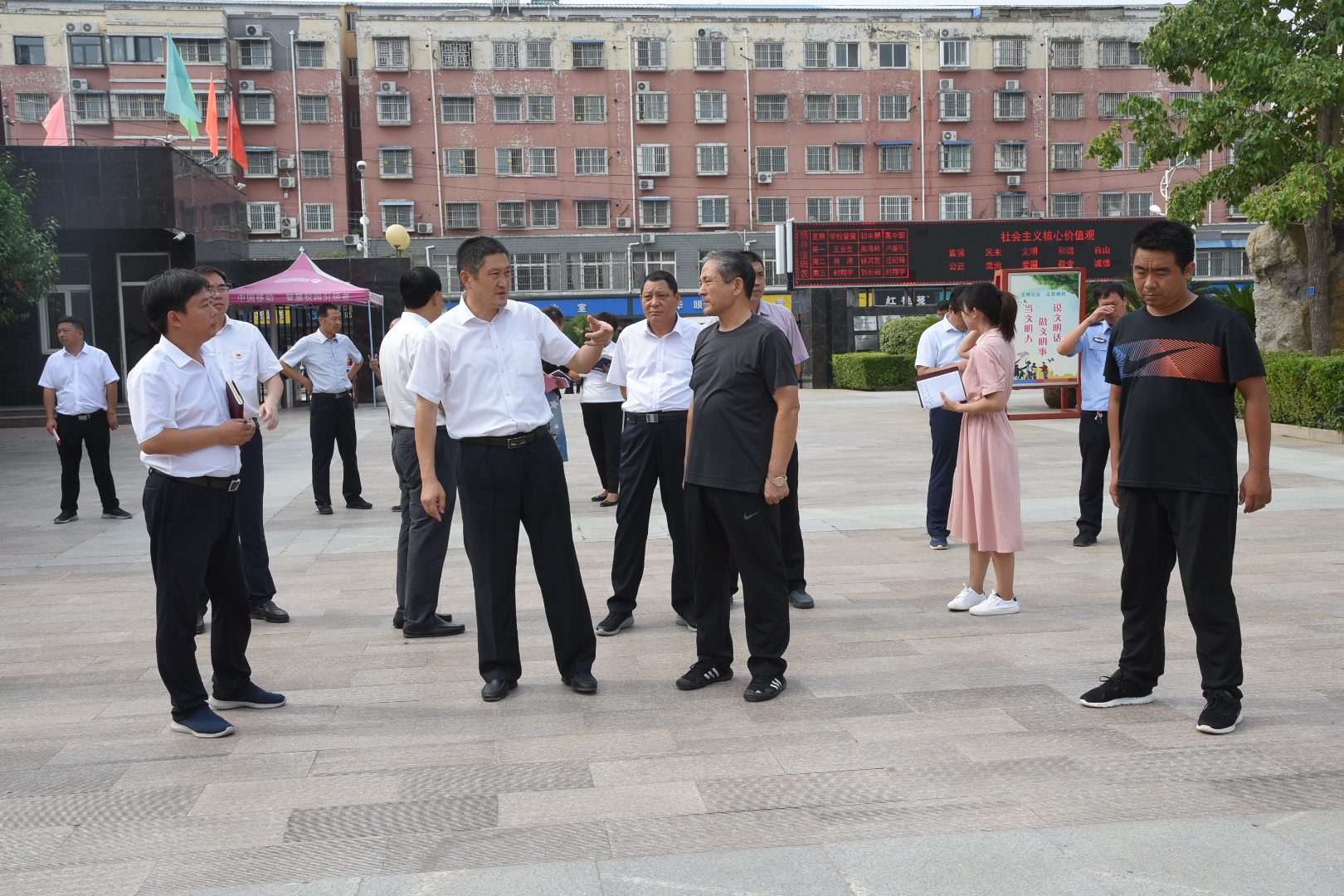 淮阳区区长王毅带队督导全区创卫创文工作