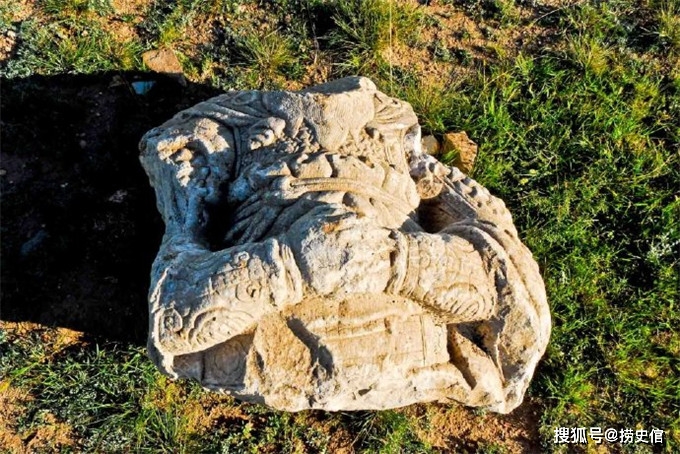 2020-08-05 12:03:23 1 / 20 张应瑞家族墓地位于翁牛特旗梧桐花镇国