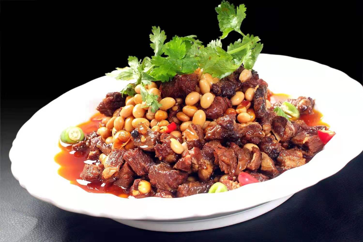 小米辣椒黄豆炒牛肉