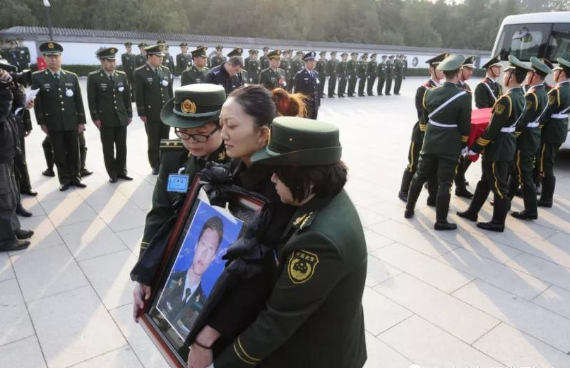 "替烈士回家看爹娘"活动组走进曲阜烈士刘洪魁家