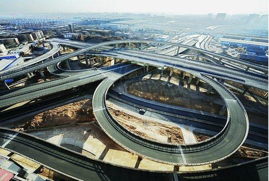太原东中环北延工程最新进展:最高的铁路框构顶进完成