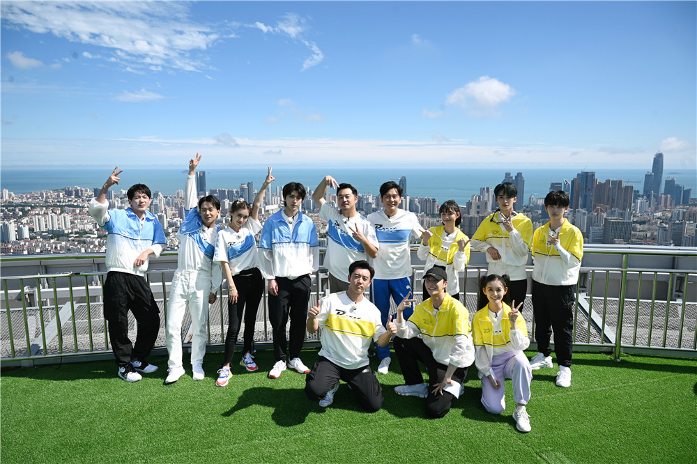 浙江卫视0807—《奔跑吧》迎来第100期 "00前"对决"00后"展开世纪争锋