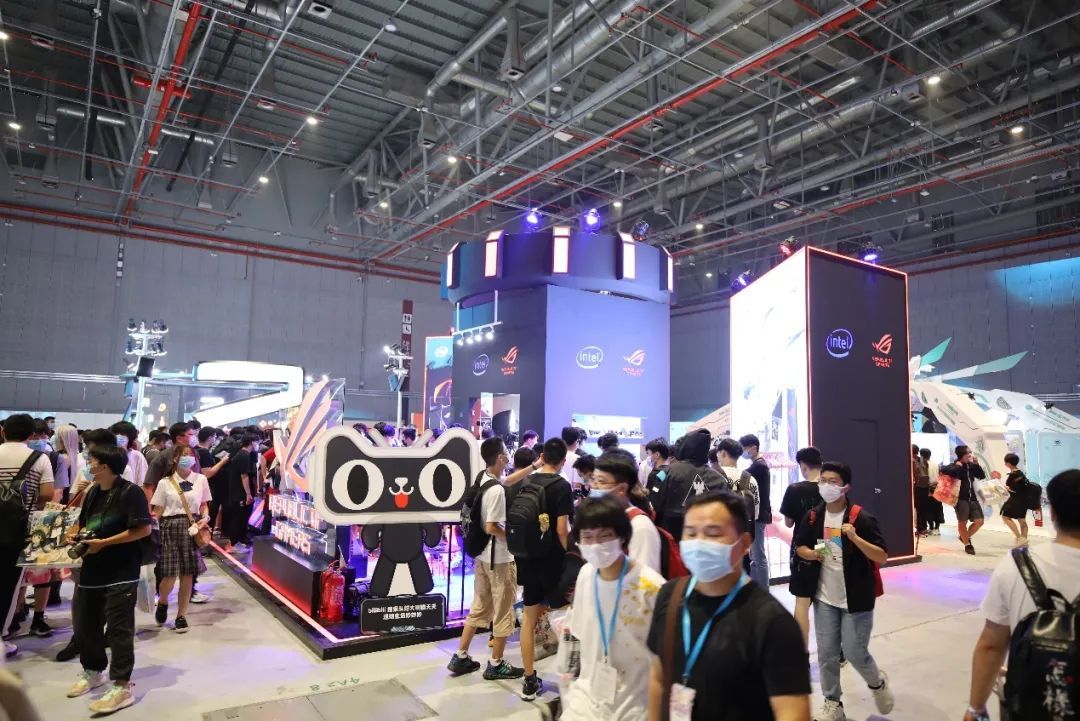 在2020年,华硕终于将大家心心念念的rog二次元化,ro姬se7en横空出世