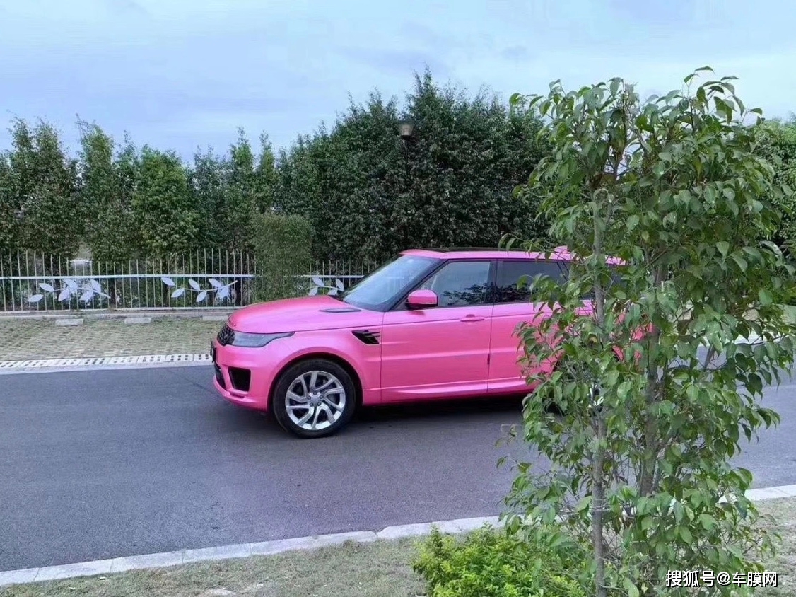 路虎揽胜 贵族尊享·电光玫瑰红改色膜效果图