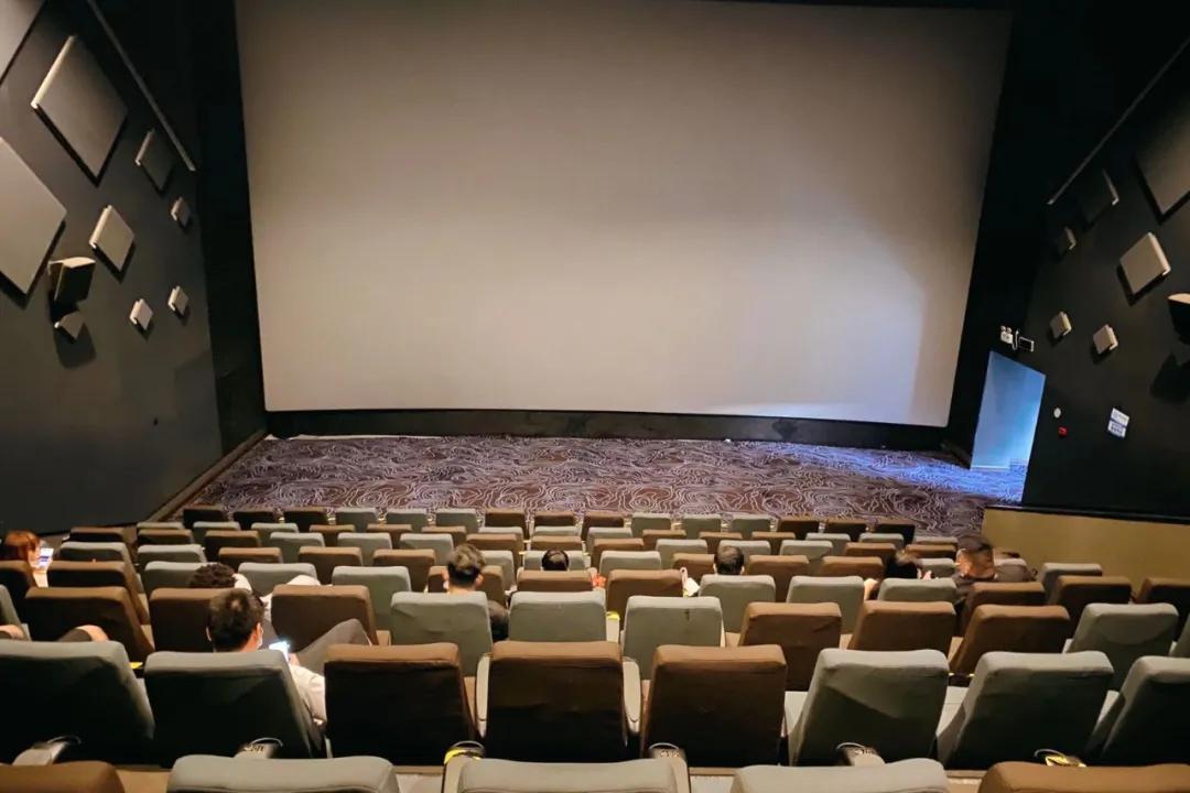 福州电影院复工的第二周,哭到一半,大屏幕让我们去休息片刻_手机搜狐