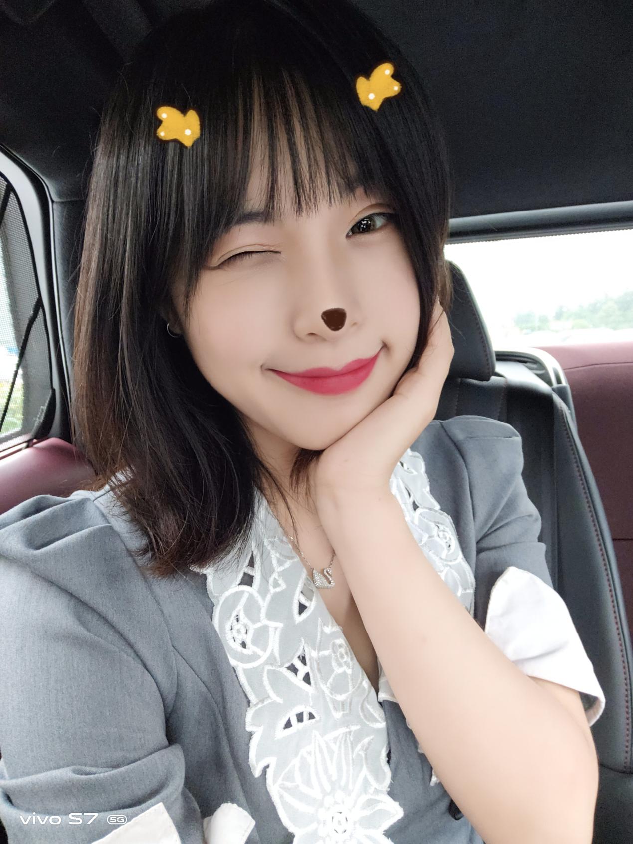 vivo s7上手体验:不用美颜app,原装相机就够香_自拍