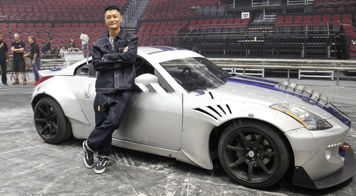 原创余文乐慈父本能乍现,愿为孩子卖心爱跑车,只为攒下奶粉钱