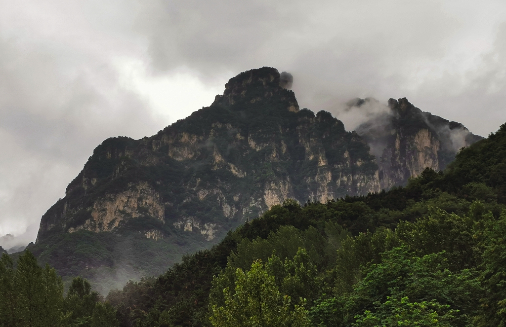 丹分沟大峡谷图片