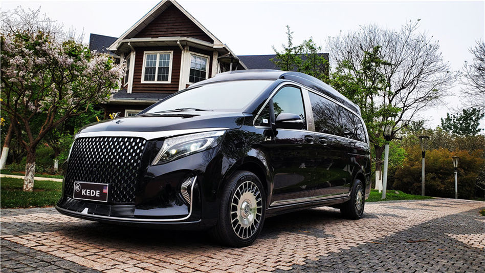 奔驰圣母峰凯旋七座高顶商务风,一路贵气耀眼缤纷