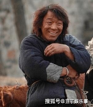 国内首个百亿演员出现,不是徐峥,黄渤,而是总是"装疯卖傻"的他_明星