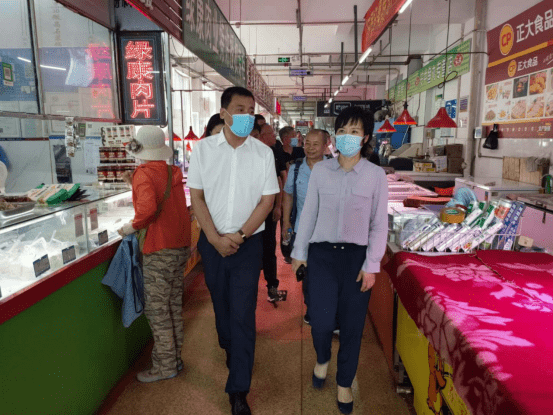 长春市南关区副区长调研督导辖区食品安全工作