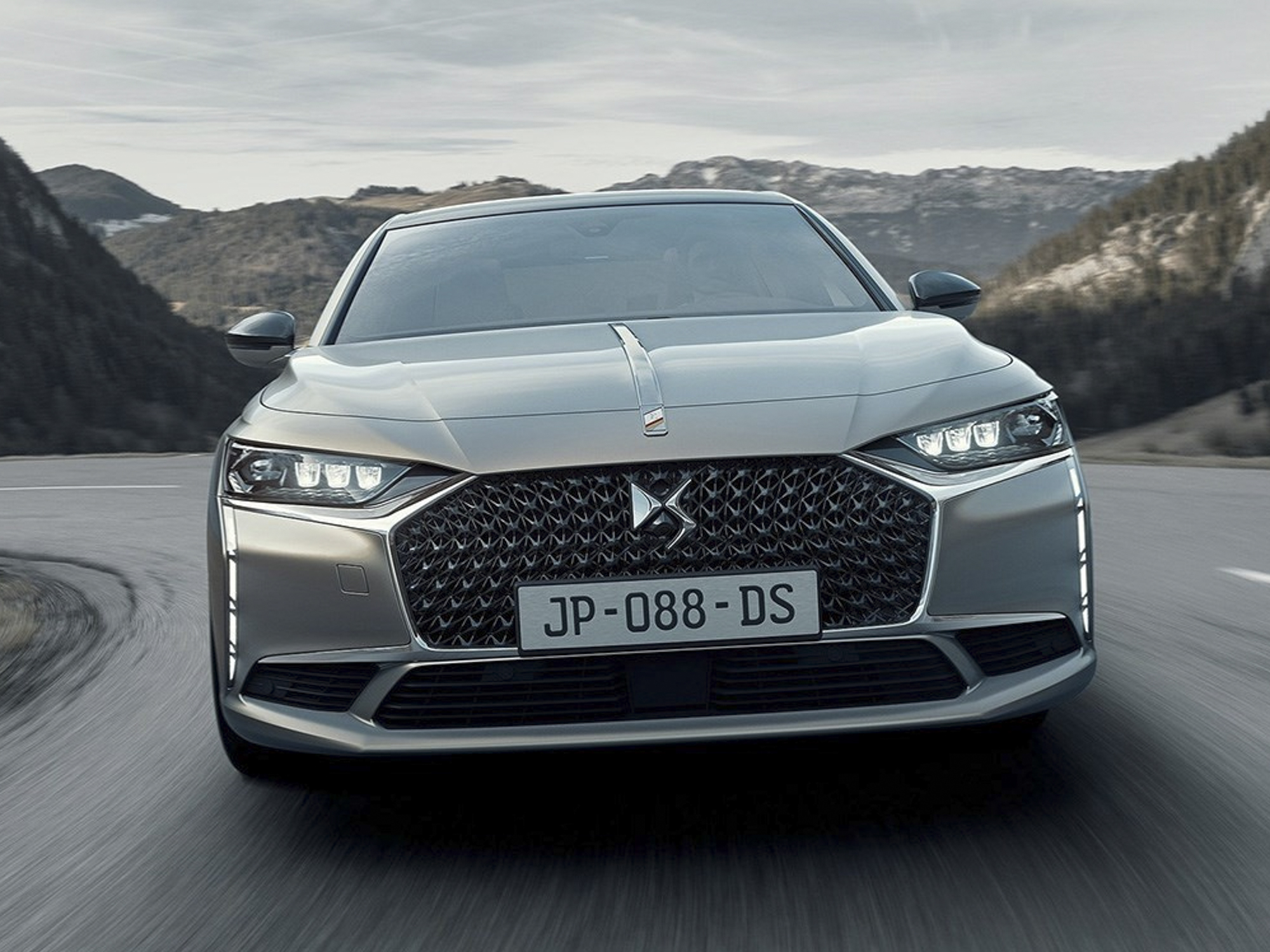 又是一款销量炮灰全新ds9能否称之为豪华