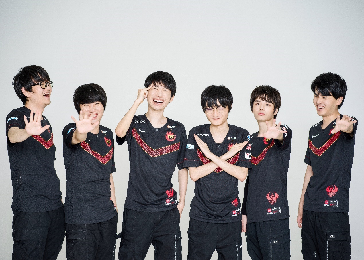 大家对于这次fpx比赛怎么看呢,觉得中路doinb的英雄池问题是否是队伍