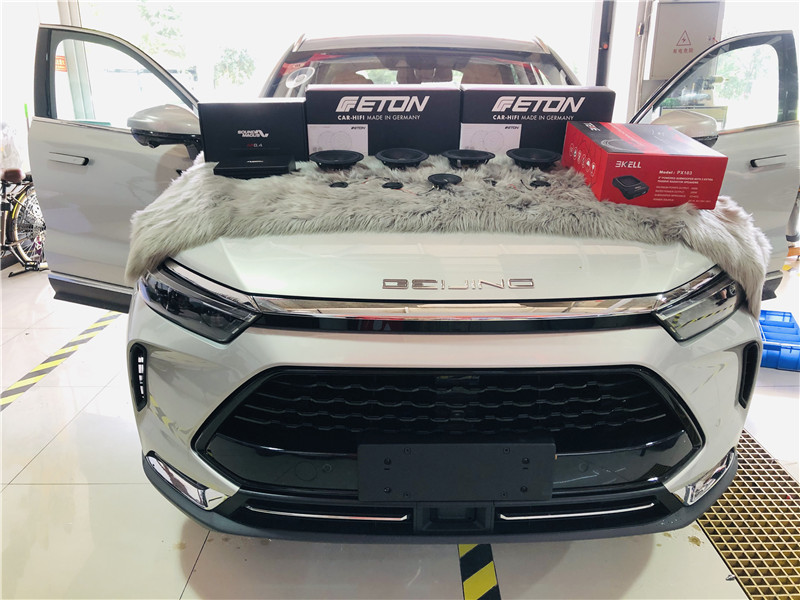 科技感与音乐的美丽结合 武汉北京x7汽车音响改装