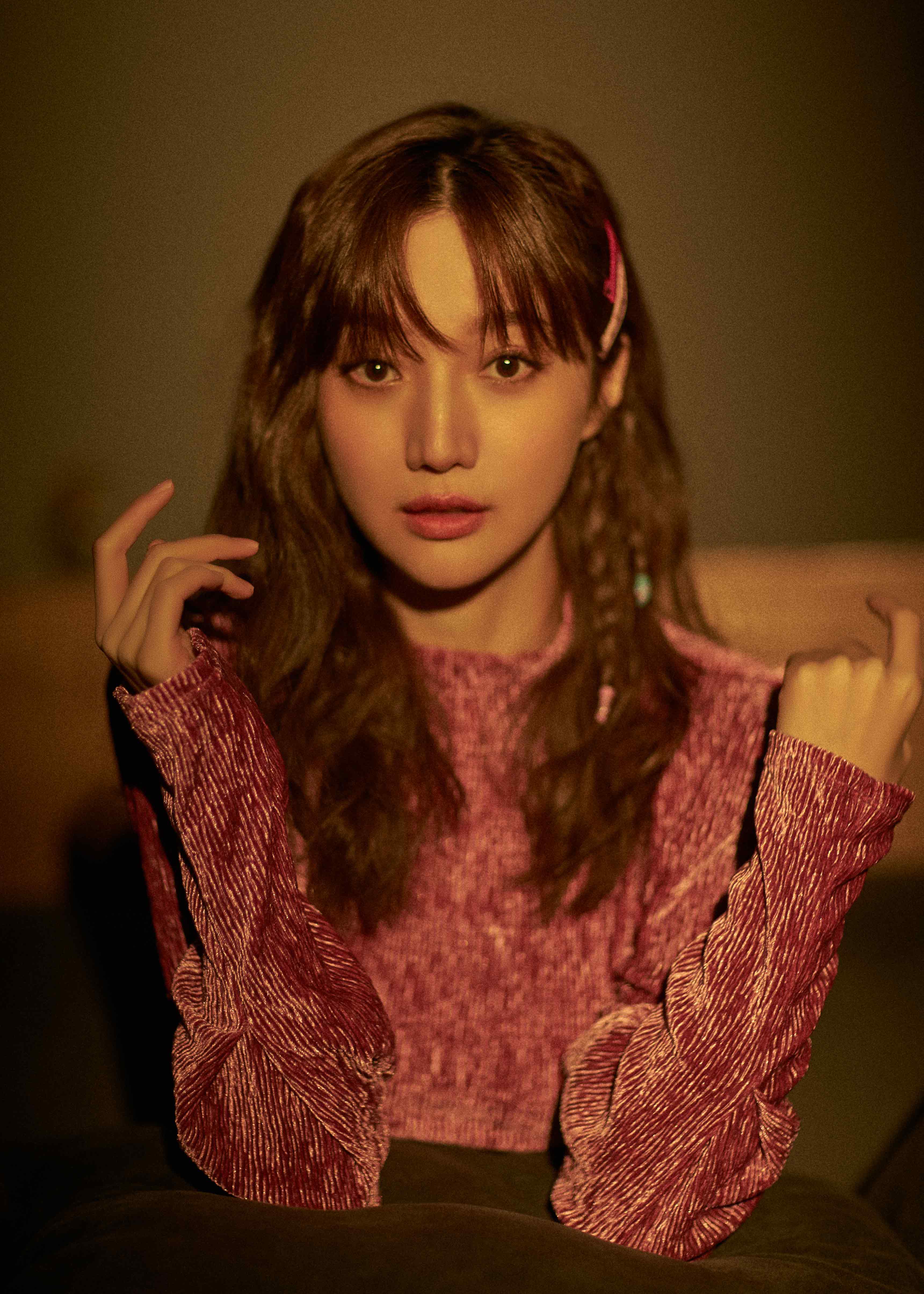 郑雅文生日写真释出 顾盼生辉尽显复古风情