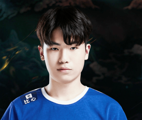 kpl:花海139双排遇cp,位置冲突情侣直接开演,被带飞后获举报