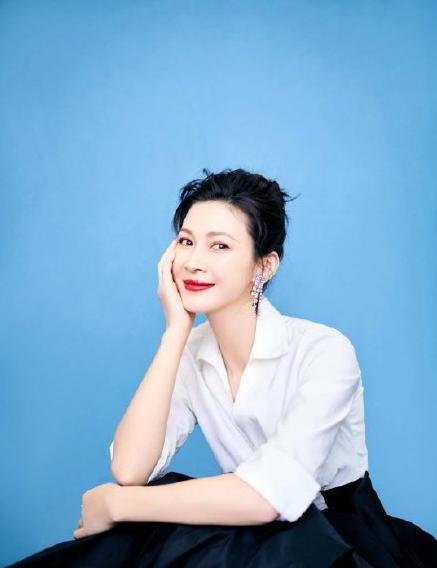 原创9年前童蕾弃周一围转嫁180亿富豪婚后却欠债14亿今怎样了