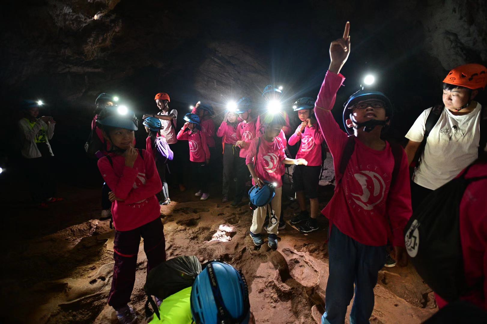 别提到洞穴探险就想到《鬼吹灯》,其实探洞的意义远大于寻找刺激-搜狐