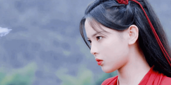 《且听凤吟》还是能看得下去的,杨超越演大女主,会自制地黄丸