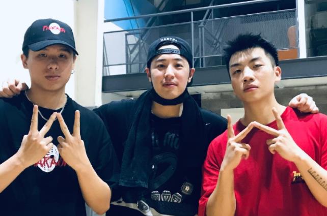 原创《中国新说唱》选人环节意外频出:黄旭进入潘玮柏战队,jd再次流局