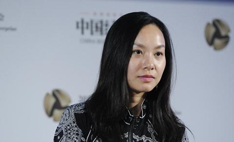 丈夫给2000万零花钱,妻子开6家公司,赚来百亿身家!_李巍