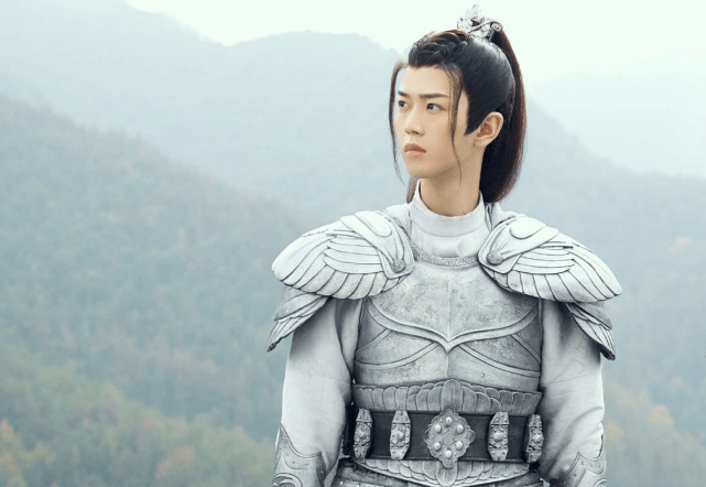 以家人之名:面馆服务员是南艺校花,李尖尖男朋友是