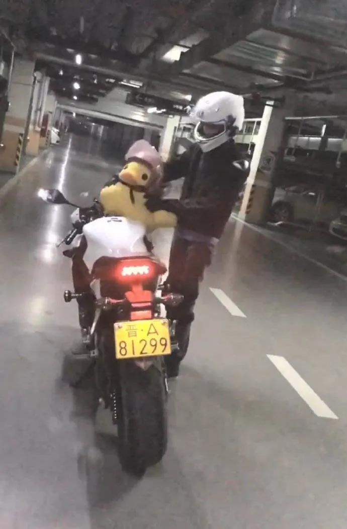 图片[19] - 【xizi被窝段子20200820】给你东西你得珍惜 特别是脸 - xizi