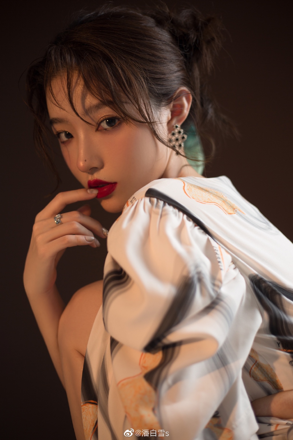 《秀色可餐》冷面美人,混血意中人