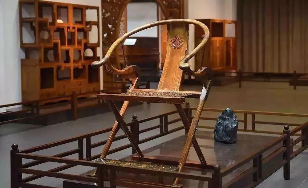 "紫檀女王"陈丽华,30年珍藏逾千件紫檀精品只为一个目的!_古家具