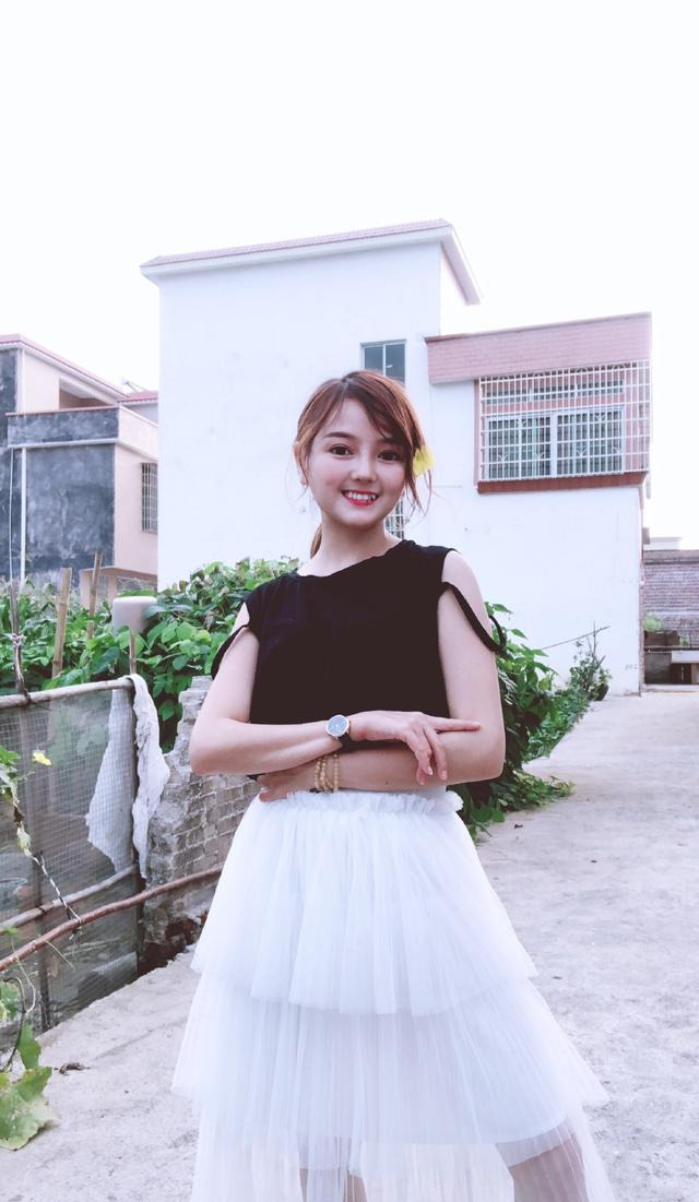 28岁1米35黄韵伊长相甜美惹人爱,网友:长得美比身高重要_手机搜狐网