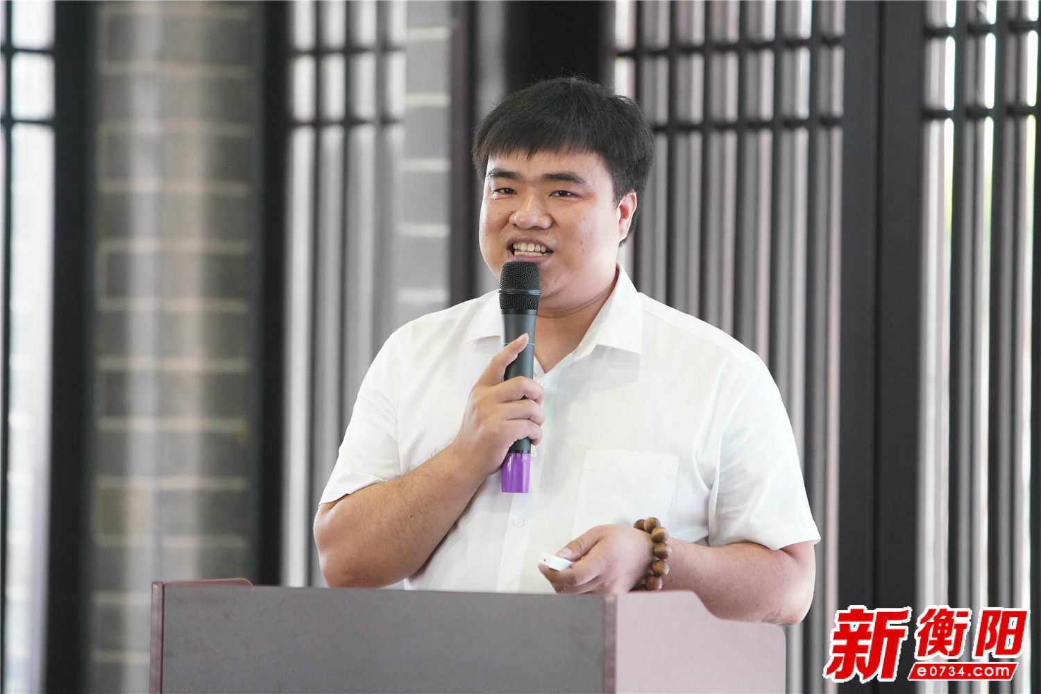 衡阳市清辉食品有限公司总经理丁枭潇【路演企业家】衡阳市清辉食品