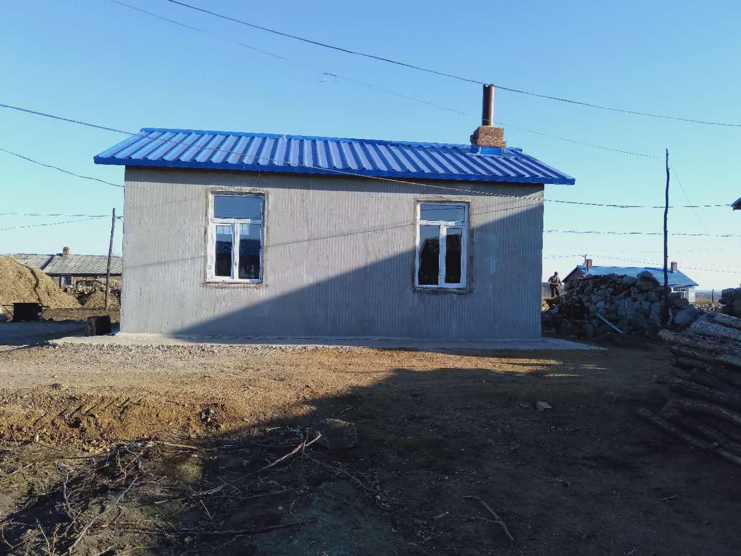 黑龙江嫩江市白云乡新民村驻村扶贫工作队:扶贫扶志 致富立勤