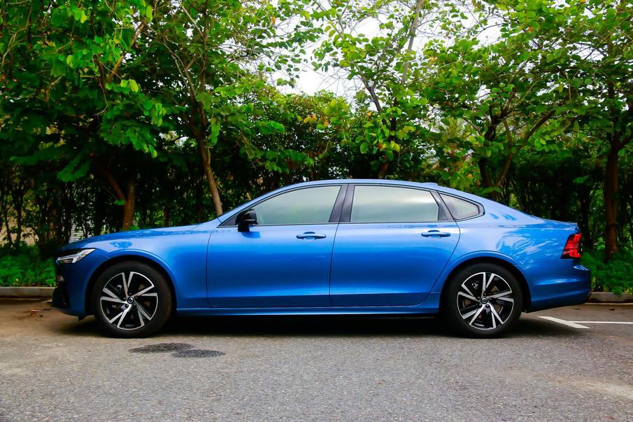 这个来自北欧的朋友告诉我什么叫轻奢 试驾新款沃尔沃s90