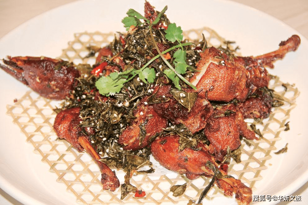 华妍茶食-阴虚宜食《茶香鸭》_内热