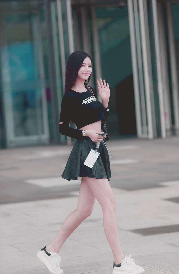 穿衣新风尚午后就要穿得简单凉爽一样可以穿出最美的气质