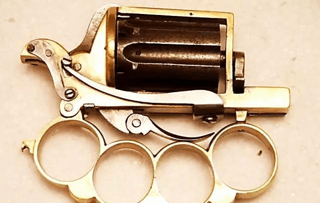 史上最为特殊的枪械大合集戒指钥匙腰带扣皆可成为近战利器