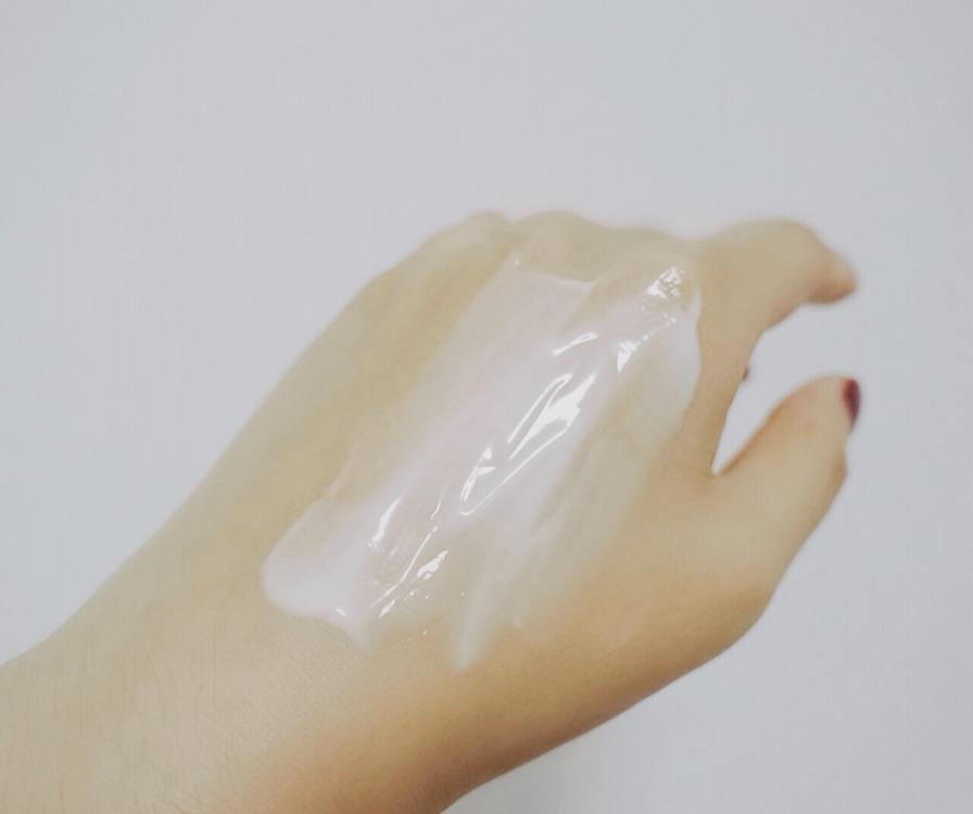 涂完身体乳几天洗一次澡(涂完身体乳几天洗一次澡啊)