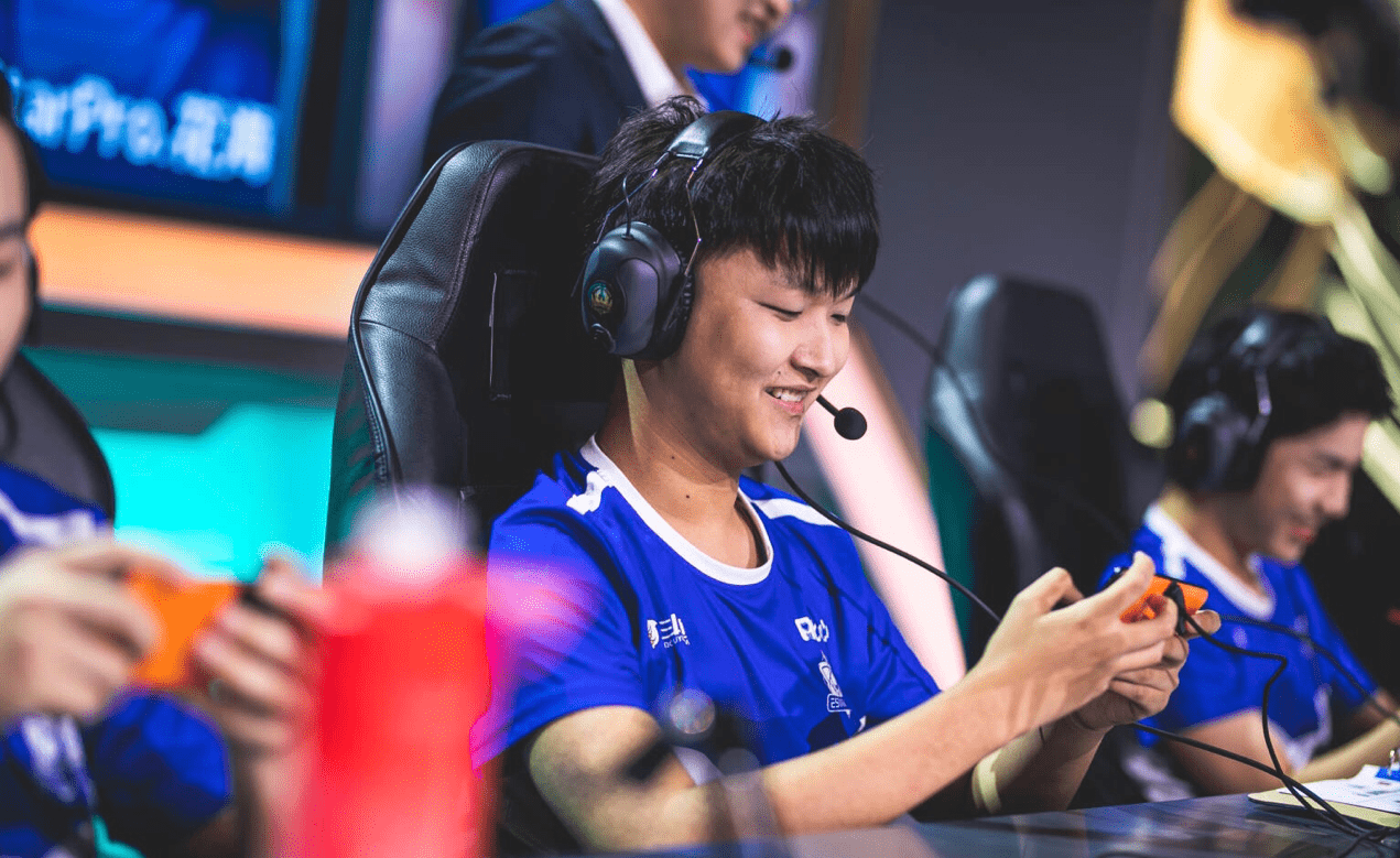 小伙伴们怎么看待花落亲自邀请猫神回qg的这件事呢?