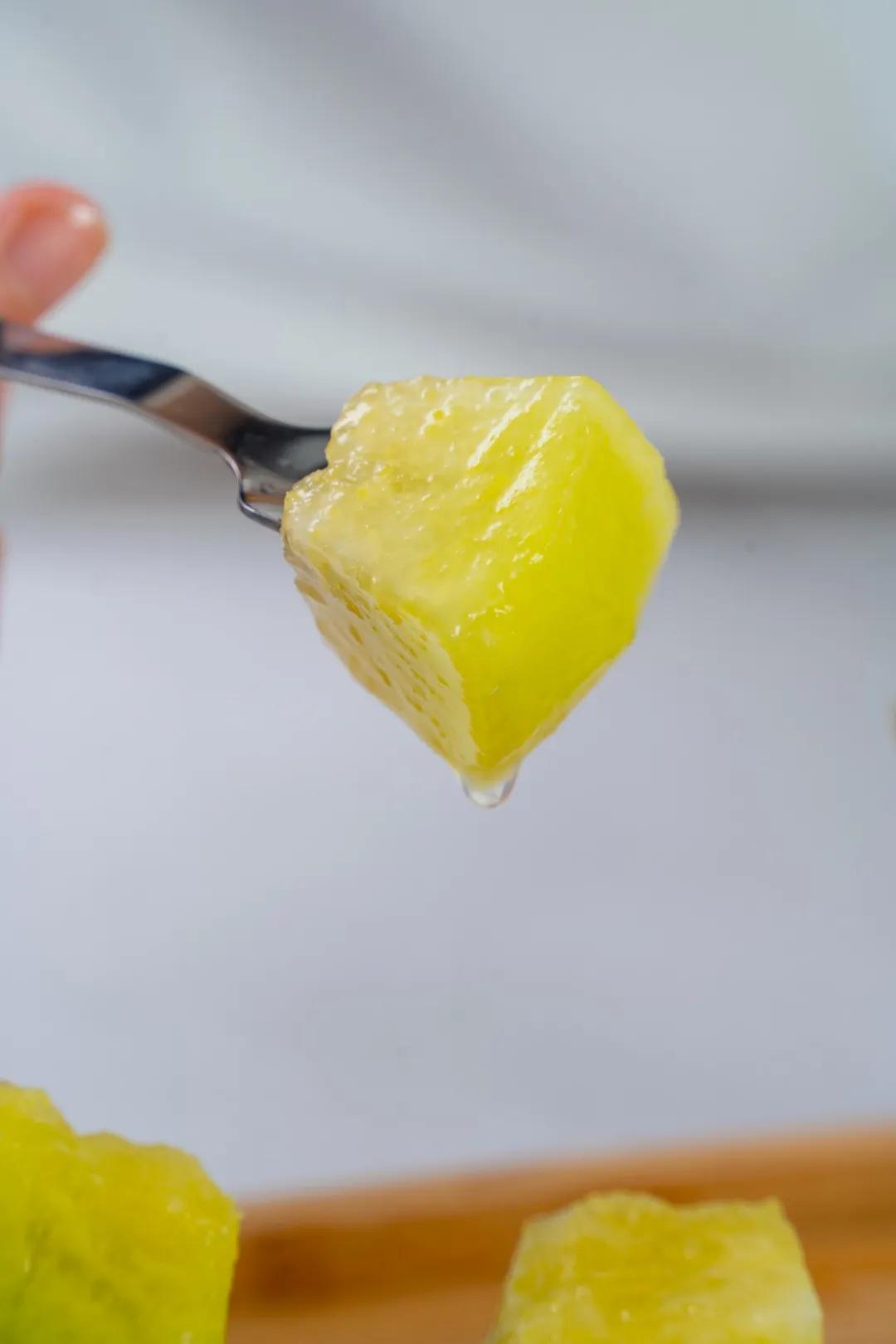瓜界贵族网纹瓜来了一口就甜入心扉