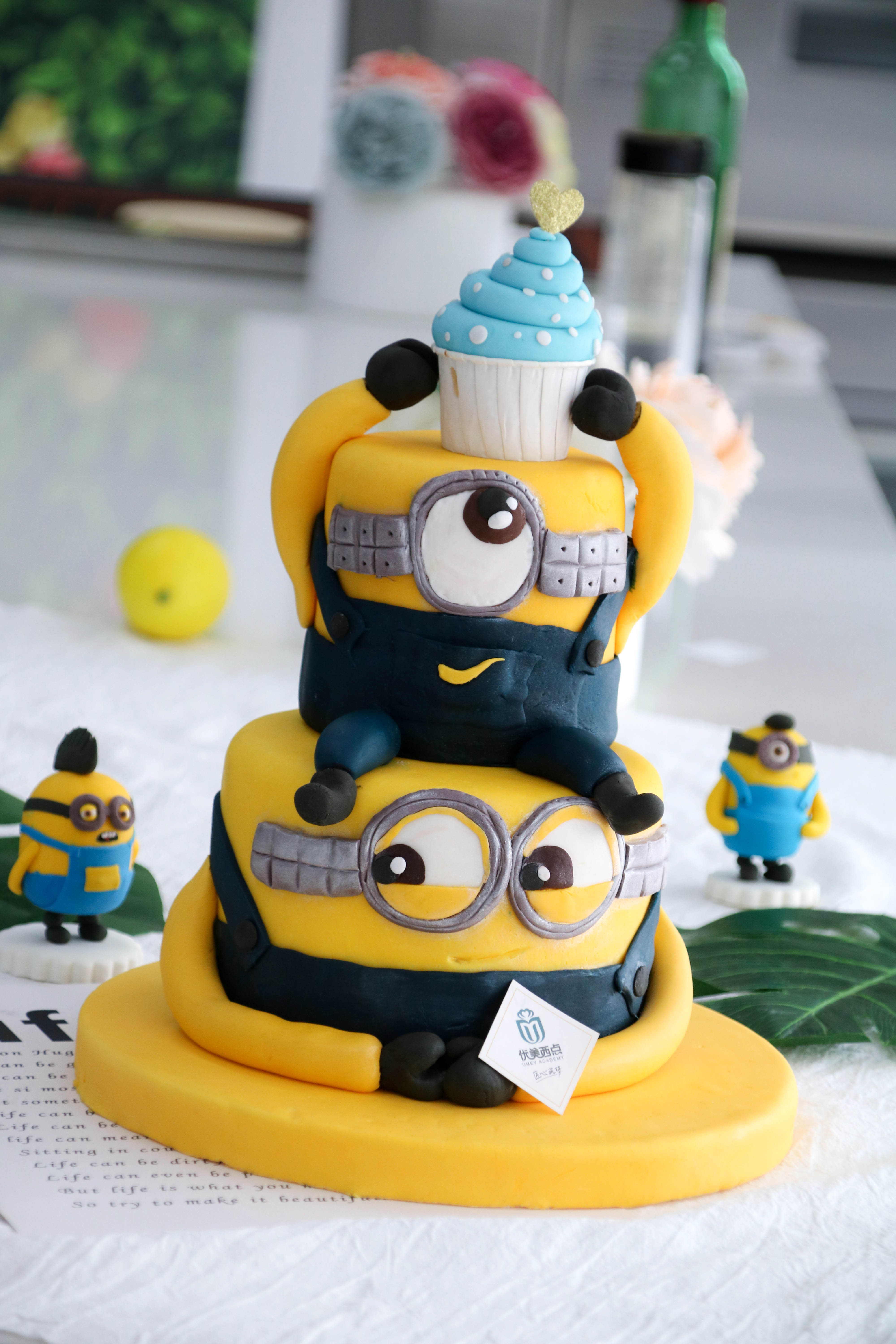 造型超级逼真的翻糖蛋糕,今年的生日换一款不一样的蛋糕吧