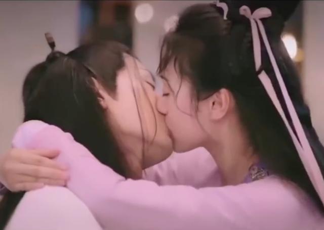 琉璃:袁冰妍成毅拍吻戏,连续ng八次惹怒导演,故意的吧?_手机搜狐网