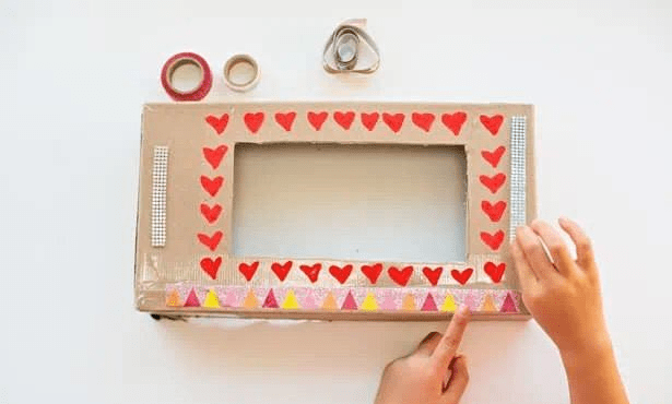 亲子小手工:自制小剧场