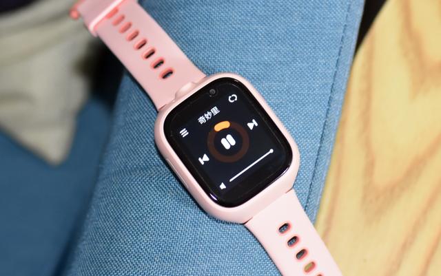 开学季给孩子最好的礼物小米有品上新米兔儿童电话手表4x