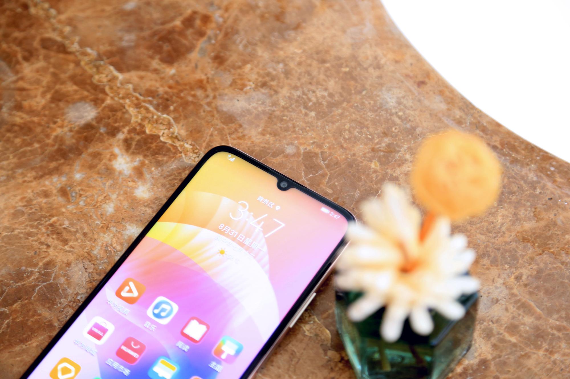 5g时代国民机华为畅享205g图赏