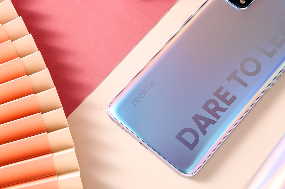 realme真我x7开箱图赏轻薄活力c位敢出色