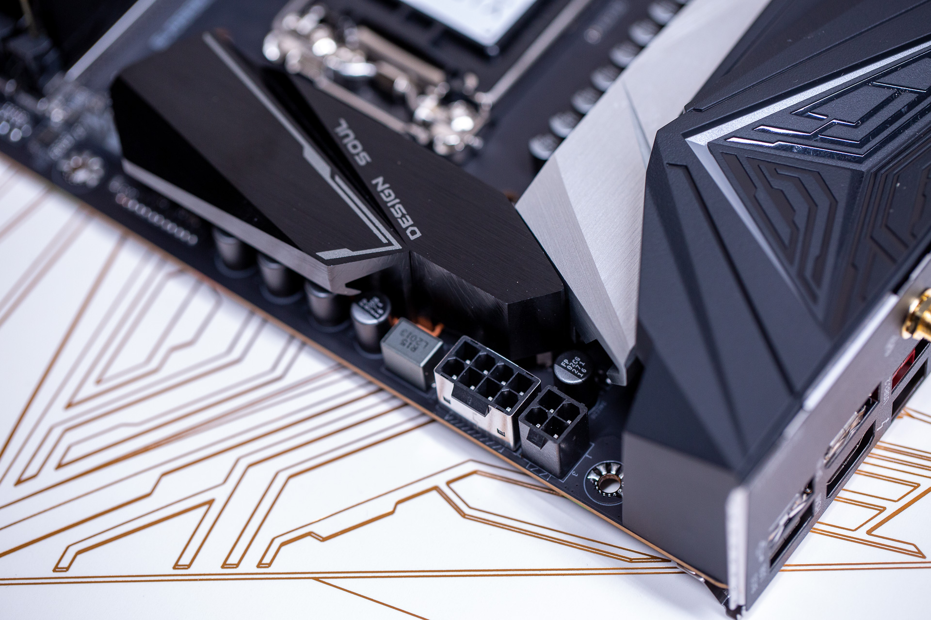 设计师主机就不能没有颜值技嘉visiond设计师主机搭建