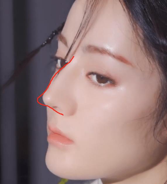 迪丽热巴最新封面花絮摄影师把镜头放大十倍这鼻子是认真的吗