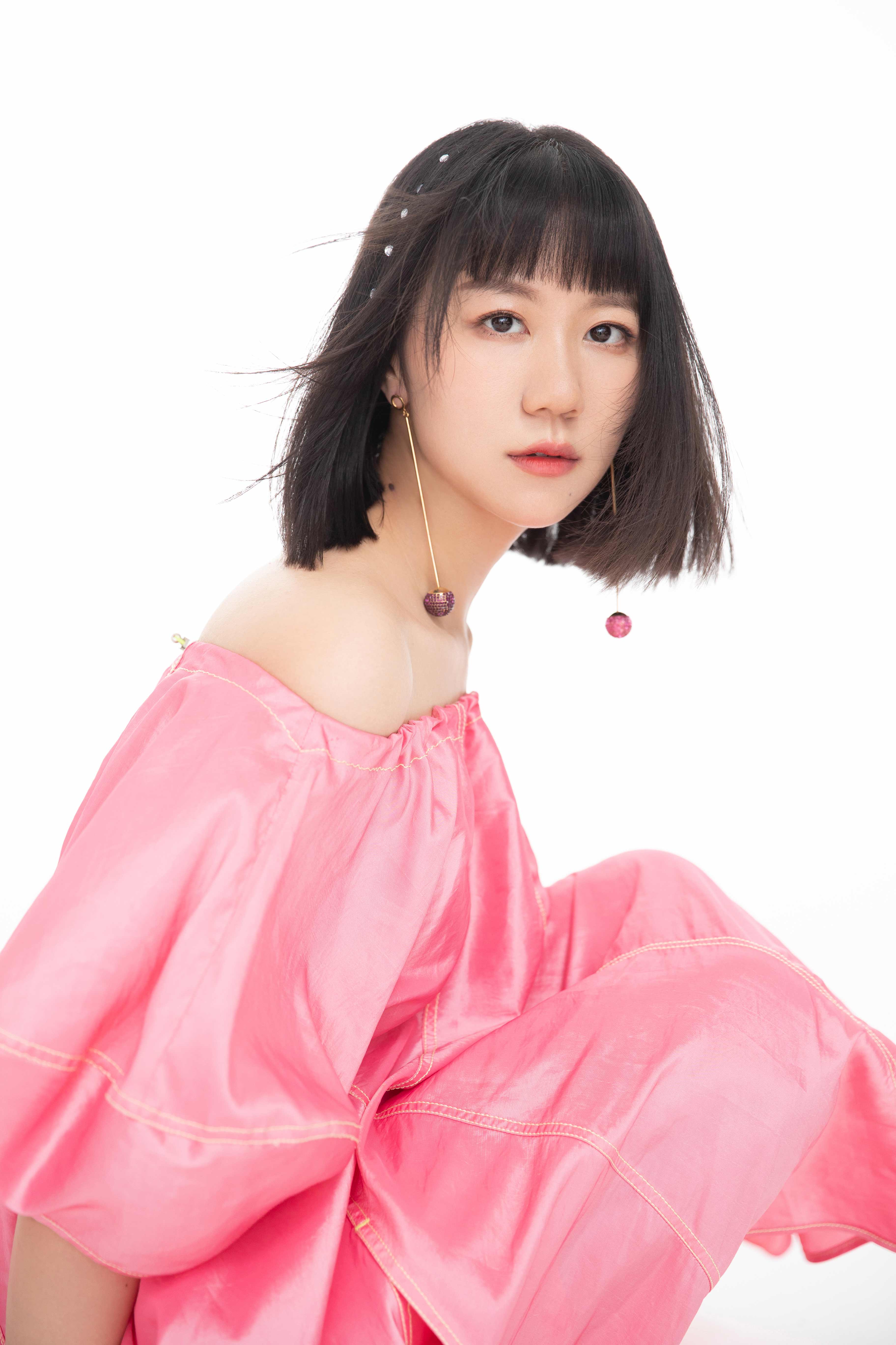 谢春花新专主打失重感今日上线用音乐解构生活破除孤单