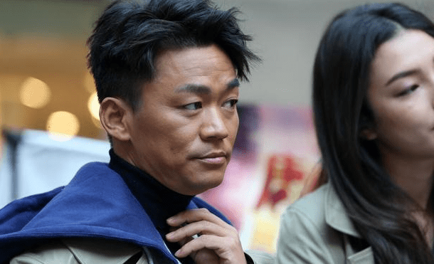 很相似;白静和周成海还有乔宇完全可以说是马蓉王宝强和宋喆的翻版!