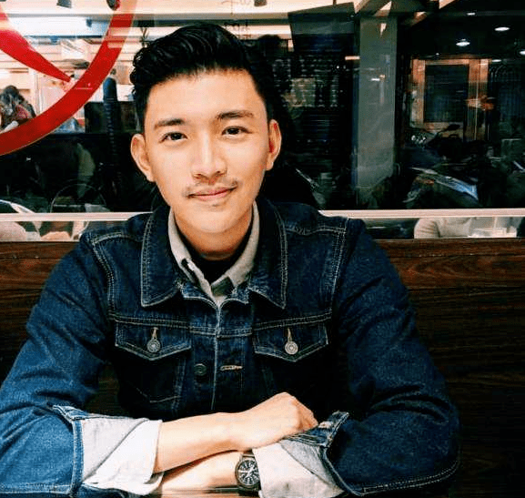 他演的是豊朝二皇子,并不算是一个很讨喜的角色▼张庭伟放弃了娱乐圈